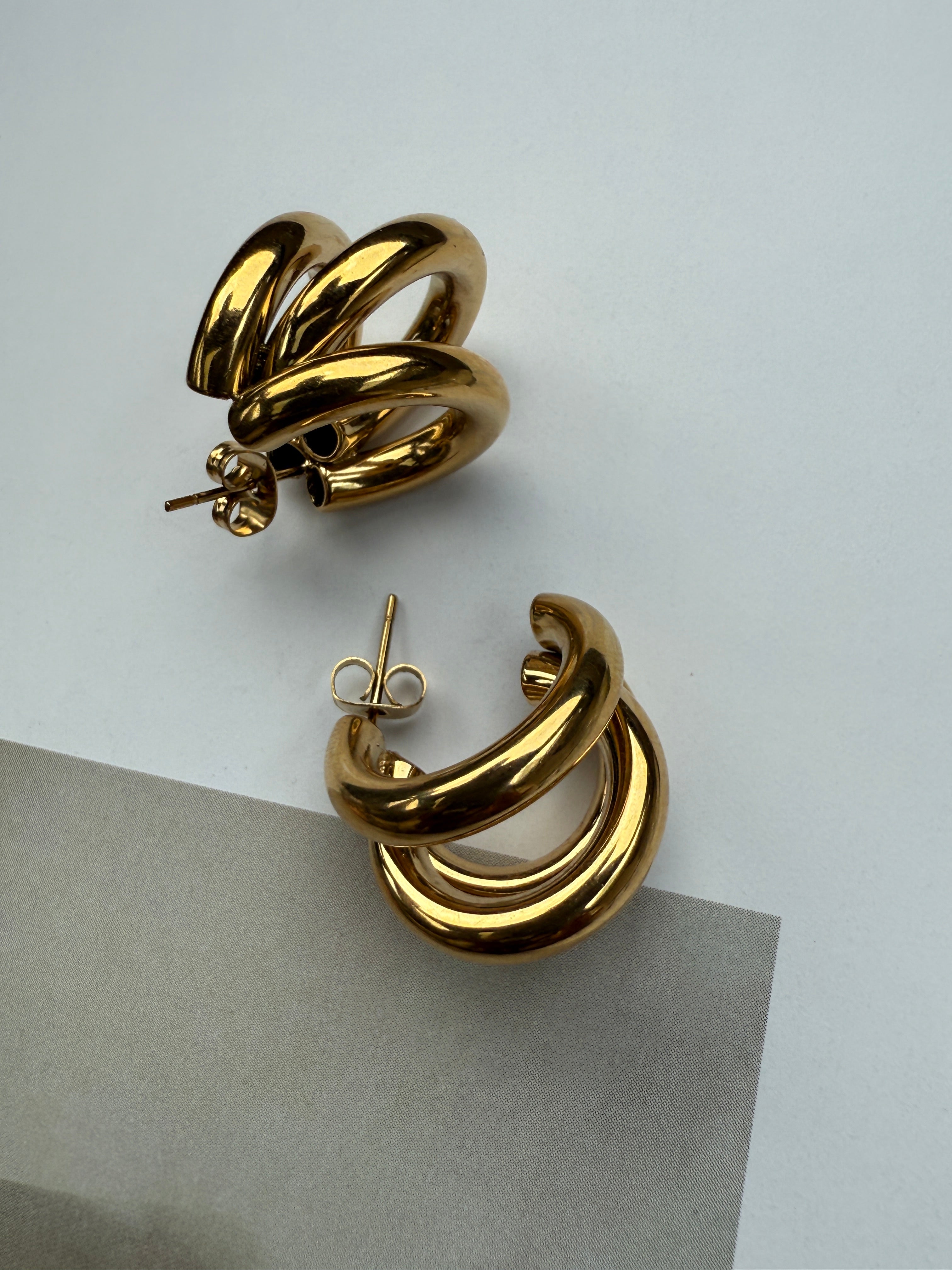 ALYNE earrings