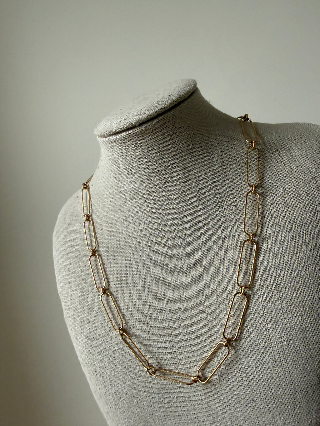 NECKLACE / STAINLESS STEEL