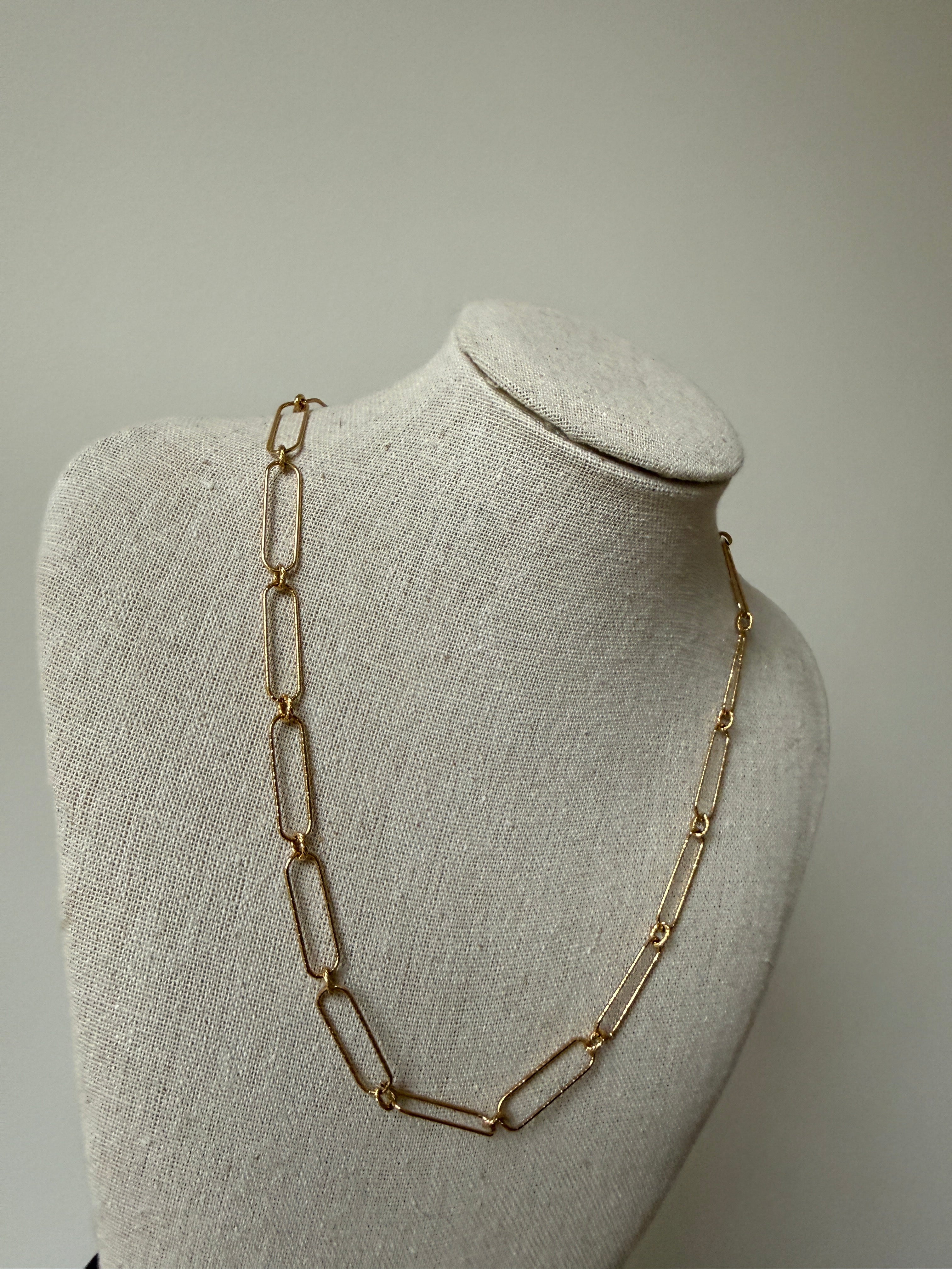 NECKLACE / STAINLESS STEEL
