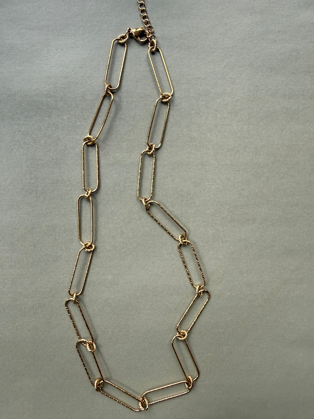 NECKLACE / STAINLESS STEEL