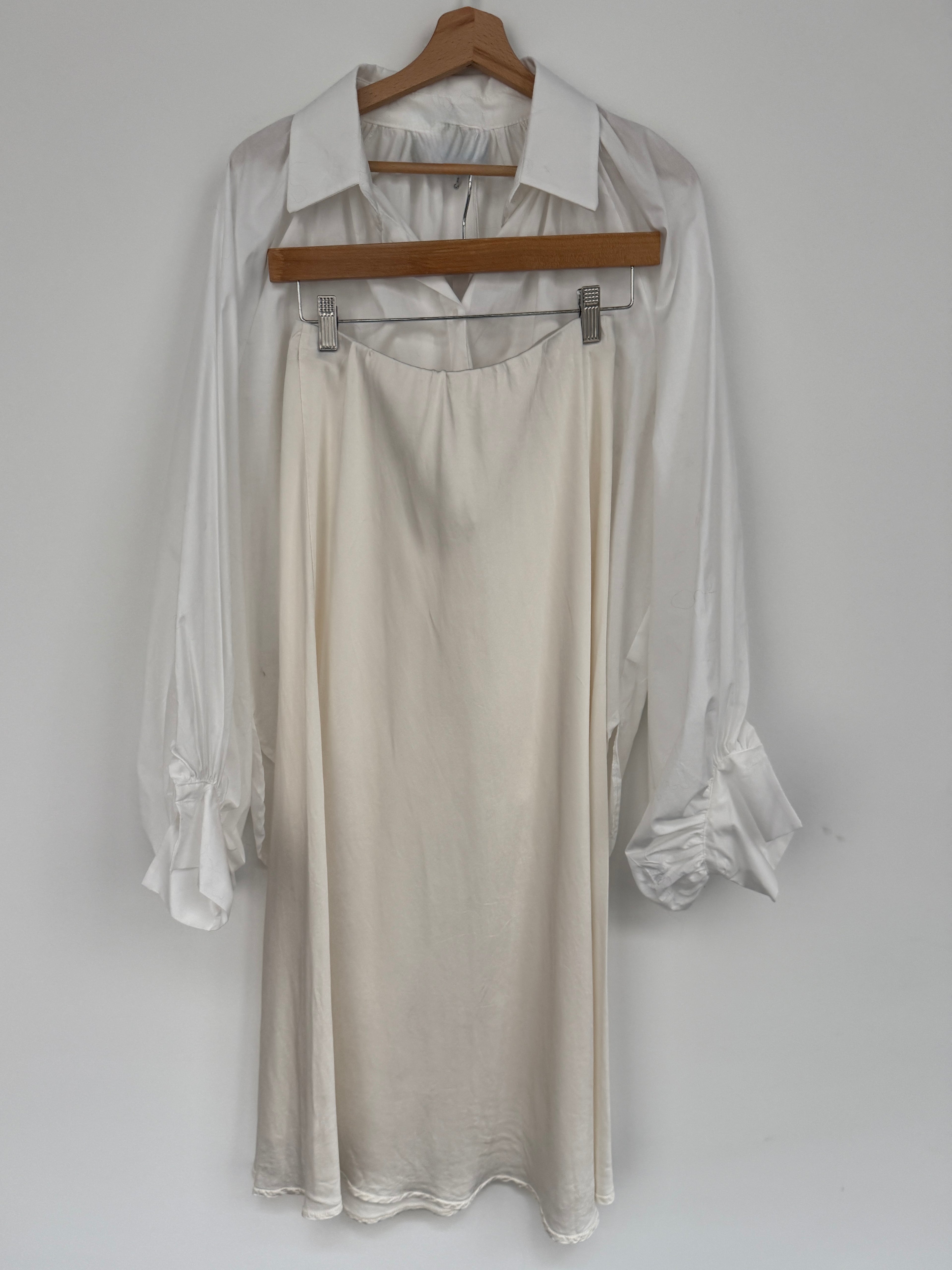 BLOUSE QUINT / AVAILABLE IN DIFFERENT COLORS